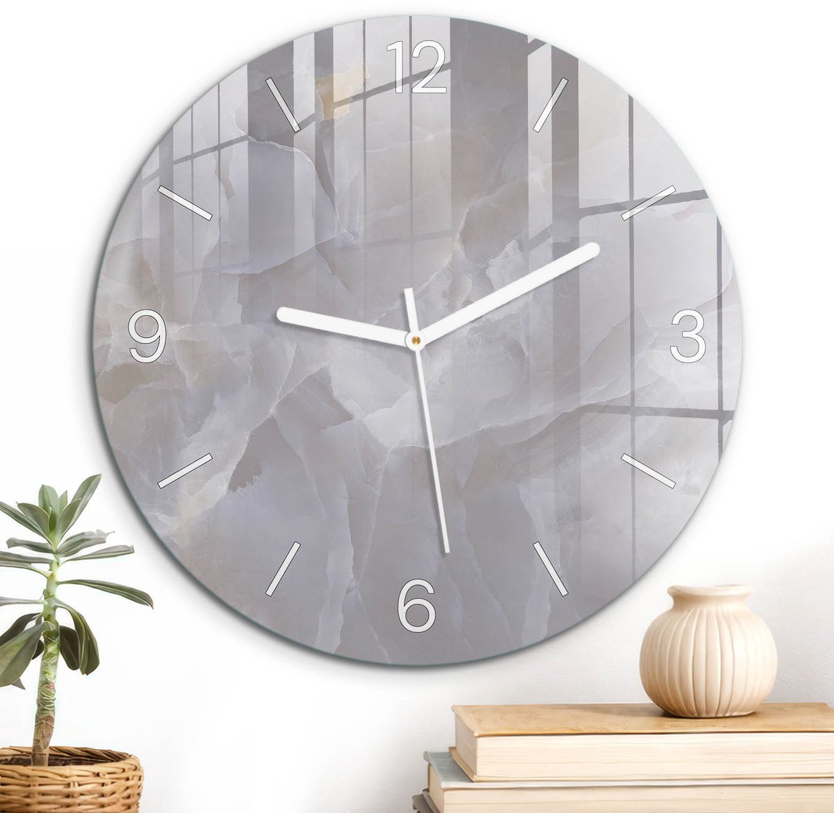 ArtPrintCave Beige Glazen Klok - Wandklok 30 cm - Muurklok Rond - Marmerpatroon Wandklok Keuken - Abstractie Unieke Klok - Witte Klokwijzers