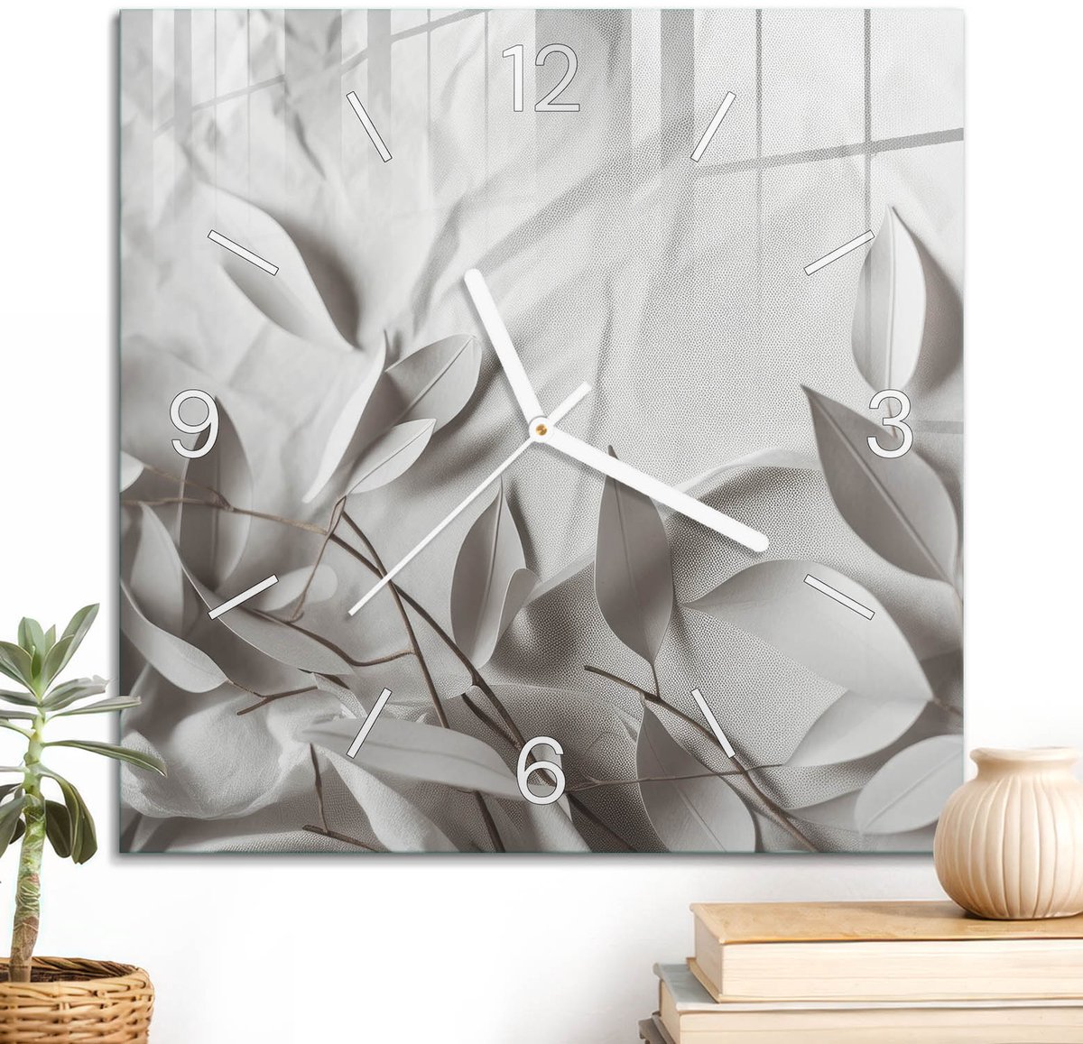 ArtPrintCave Wit Glazen Klok - 30x30 cm - Wandklok Vierkant - Bladeren Minimalisme Stille Wandklok - Bloemen En Planten Wandklok Keuken - Witte Klokwijzers