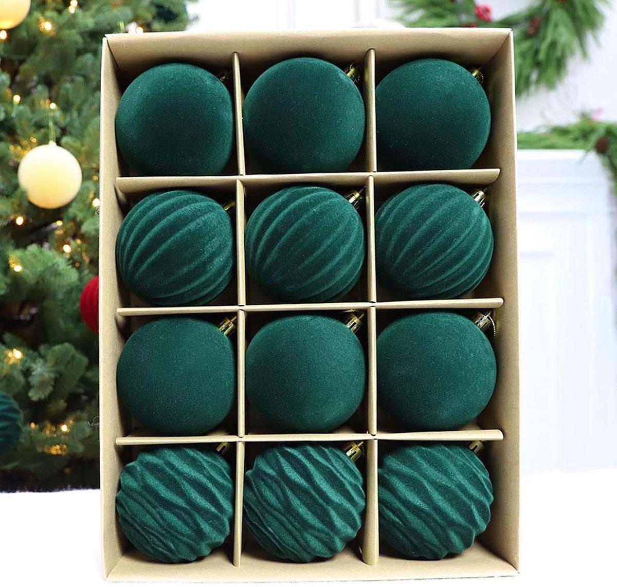 KZQ 12-delige fluwelen kerstballenset, smaragdgroen, onbreekbaar plastic, kerstboomversiering. groente