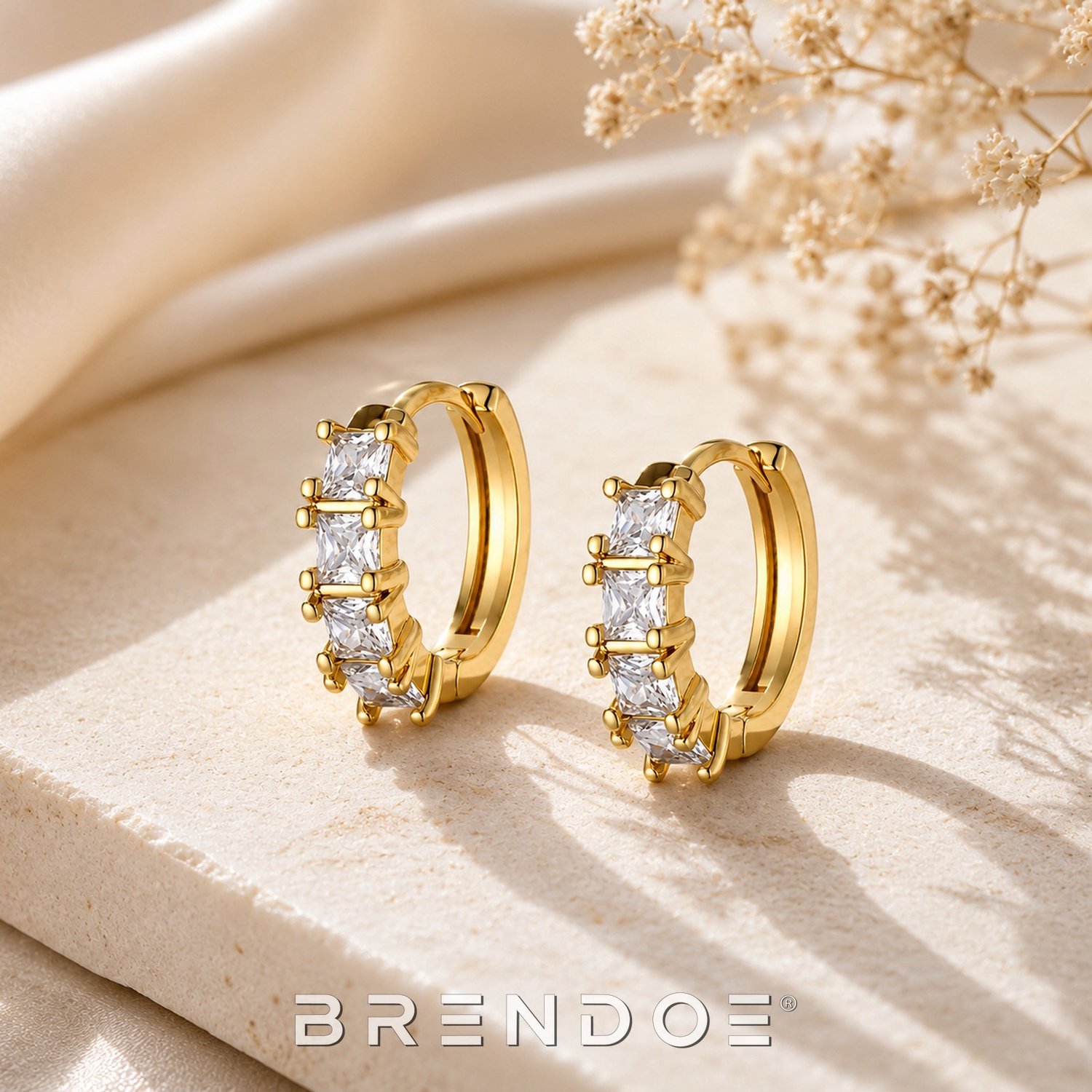 Brendoe Goudkleurige Oorringen Dames – Vierkante Zirkonia – 18K Verguld – Elegante Kleine Oorbellen