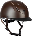 Bruine cap met vizier, zilverkleurige accenten en kinband.