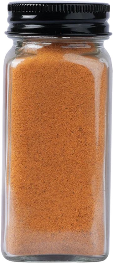 Zijaanzicht van een glazen pot met oranje-rode Smokey Chipotle kruidenmix en een zwarte schroefdop.