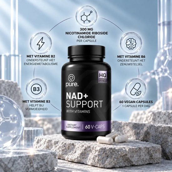 Pure. NAD+ Support fles op stenen met 60 vegan capsules, plus iconen van vitamine B2, B3, B6 en informatie.