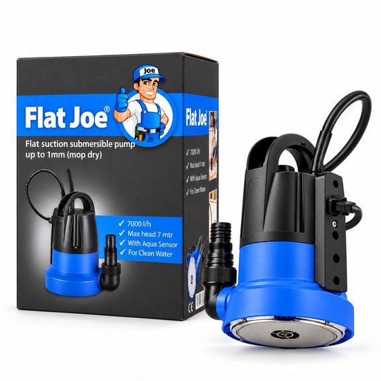 Blauw-zwarte Flat Joe vlakzuigende dompelpomp met een metalen voetplaat, naast de verpakking met specificaties.