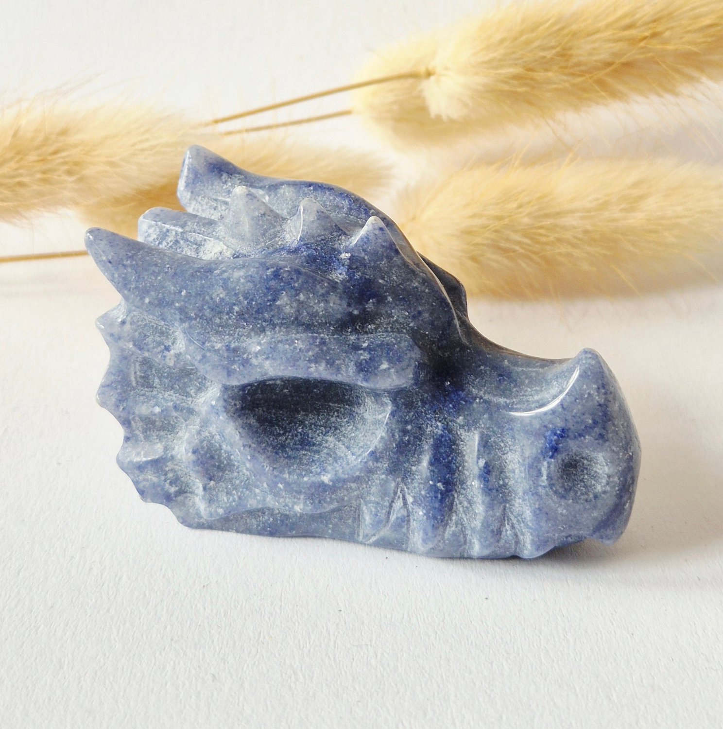 Moonlight Gemstones Blauwe Aventurijn Dragon Skull – 6 cm (Halloween collectie) Meerkleurig