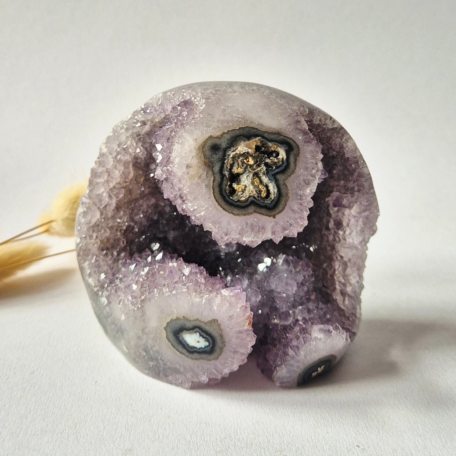 Moonlight Gemstones Amethist Freeform met Multiple Eyes – 406 gram Meerkleurig