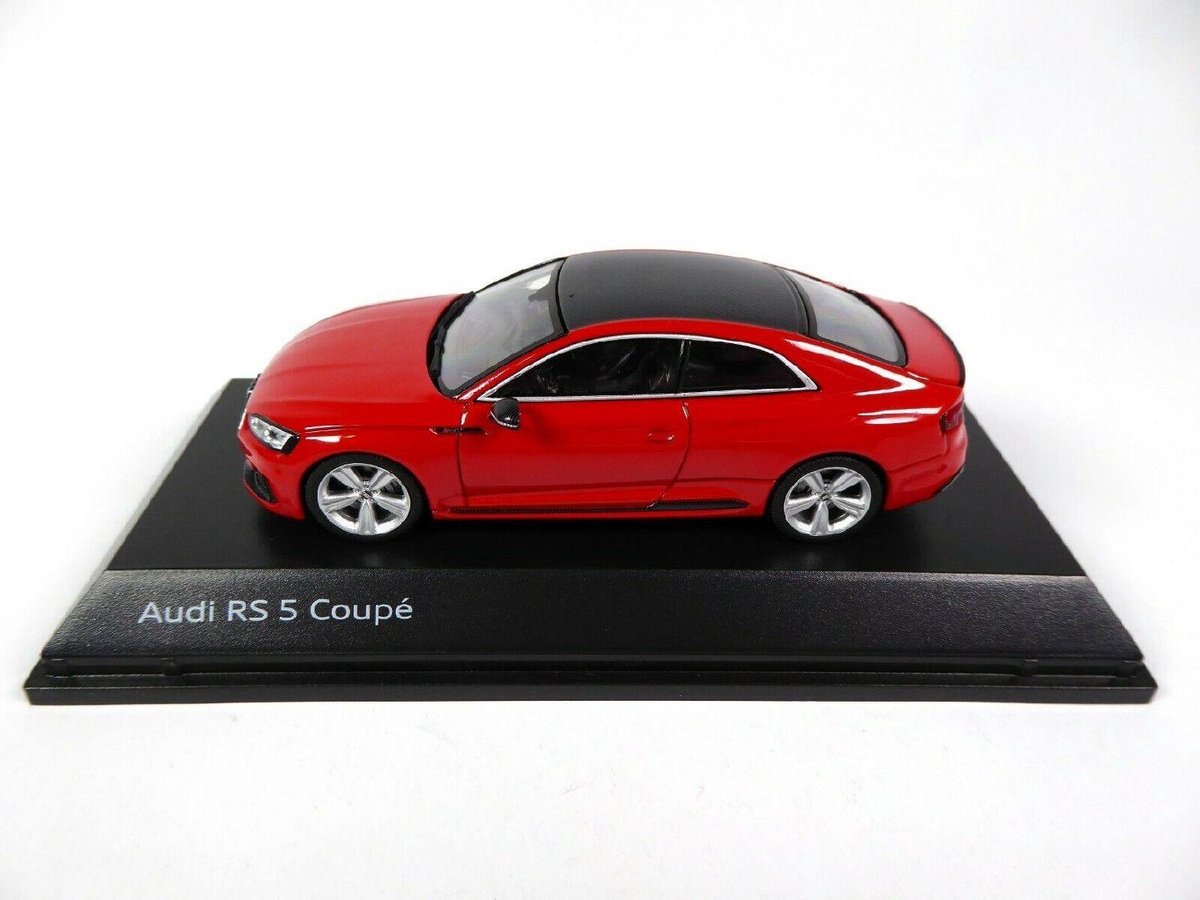 Maquette voiture de course Spark