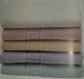 Careline handdoeken 100 x 50 cm - 5 stuks - roze