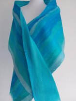Handgemaakte, gevilte brede sjaal van 100% merinowol - Blauw / Turquoise / Mint / Petrol green  - 202 x 32 cm. Stijl open gevilt.