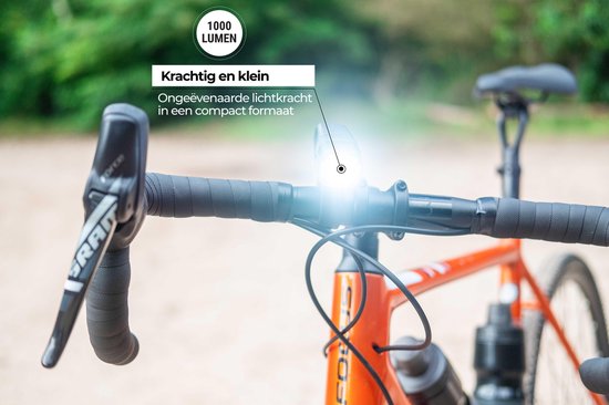 wijsvinger Mentaliteit Ijveraar BBB Cycling Strike 1000 Lumen Fietsverlichting - USB oplaadbare Koplamp  Fiets BLS-132 | bol.com