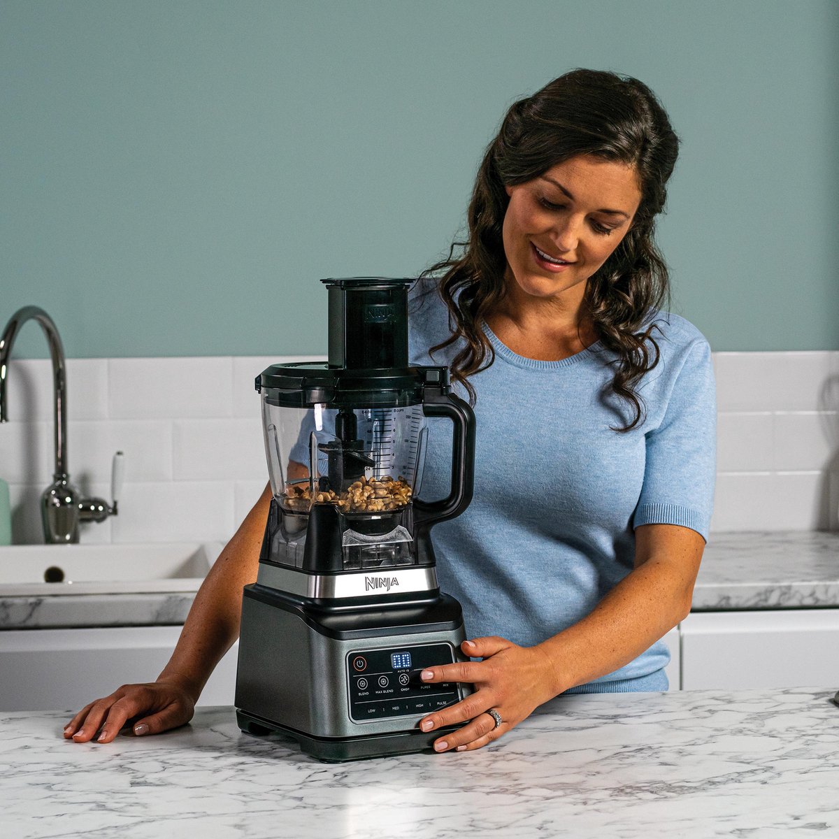 Ninja Foodi 3-in-1 Foodprocessor - 1200 W - 2.1 Liter - IJsCrusher - Auto  iQ - BN800EU | bol.com
