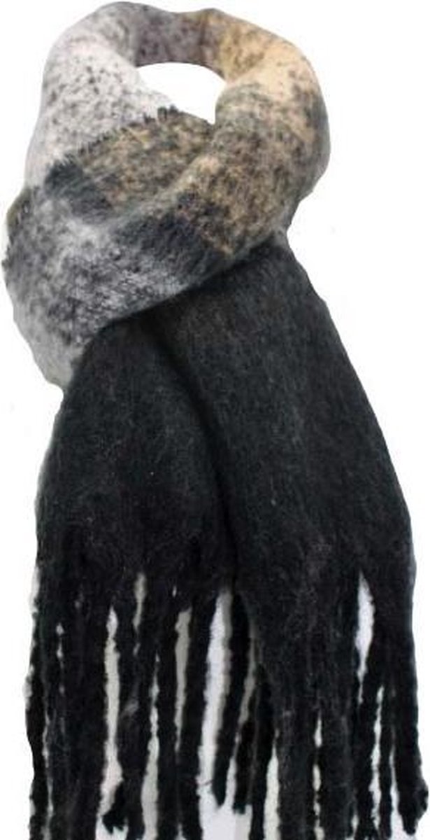 Warme zwarte wintersjaal
