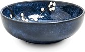 exclusief Japans servies kom Hana  voor rijst soep pasta uitmuntende kwaliteit doorsnede 17,5 cm hoogte 6 cm inhoud 600 cc kleur blauw wit zwart bloemen motief.