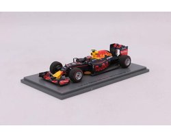 Red Bull Racing TAG Heuer RB12 #26 Bahrain GP 2016 - 1:43 - Spark