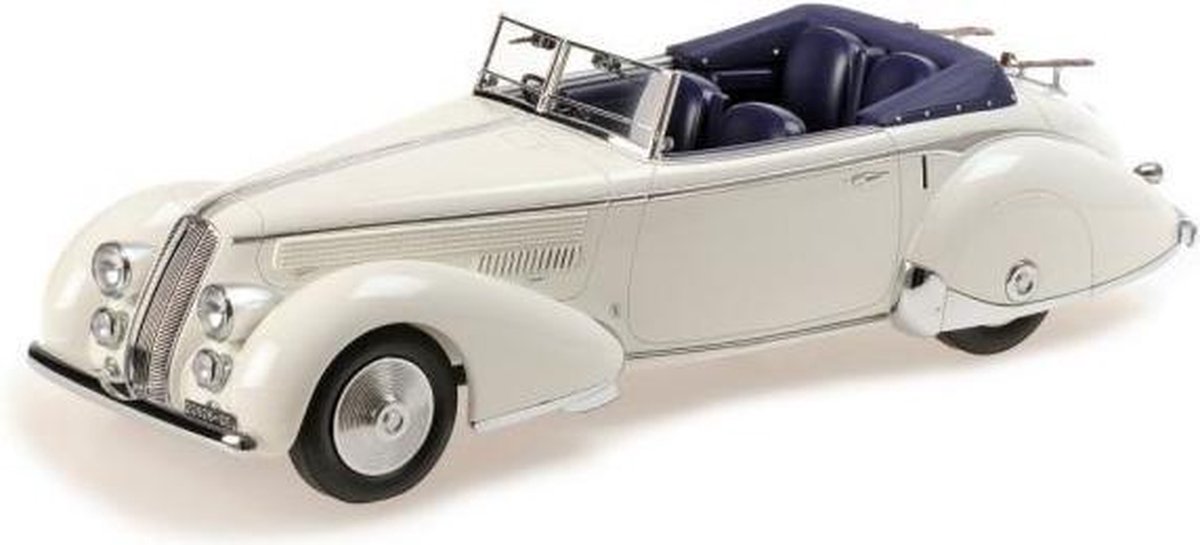 De 1:18 Gegoten Modelcar van de Lancia Astura Tipo 233 Conto van 1936 in White.This schaalmodel is begrensd door 999 stuks. De fabrikant is Minichamps.Dit model is alleen online beschikbaar.