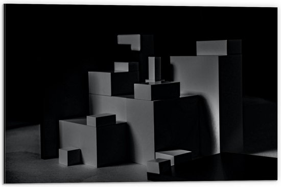 Dibond - Gestapelde Zwarte Blokken - 60x40cm Foto op Aluminium (Met Ophangsysteem)