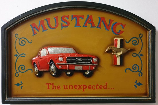 Ford Mustang Pubbord van hout  WANDBORD - MUURPLAAT - VINTAGE - WANDPANEEL -SCHILDERIJ -RETRO - HORECA- BORD-WANDDECORATIE -TEKSTBORD - DECORATIEBORD -PUBSIGN - NOSTALGIE -CAFE- BAR -MANCAVE- KROEG- MAN CAVE