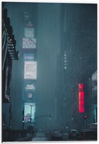 Dibond - Regenachtige Stad 's nachts - 40x60cm Foto op Aluminium (Wanddecoratie van metaal)