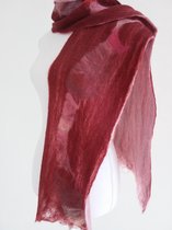 Handgemaakte, gevilte sjaal van 100% merinowol - Wijnrood / Roze 190 x 22 cm. Stijl open gevilt.