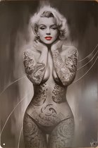 Marilyn Monroe staand Tattoo Reclamebord van metaal METALEN-WANDBORD - MUURPLAAT - VINTAGE - RETRO - HORECA- BORD-WANDDECORATIE -TEKSTBORD - DECORATIEBORD - RECLAMEPLAAT - WANDPLAAT - NOSTALGIE -CAFE- BAR -MANCAVE- KROEG- MAN CAVE