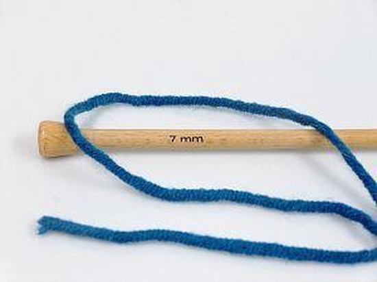 Breiwol kopen blauwe kleur – merino wol 50% gemengd met 50% acryl garen – breigaren 100gram per bol breinaalden maat 7 mm – wol breien met plezier | DEWOLWINKEL.NL