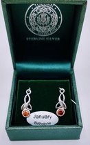 Geboortesteen januari  - celtic leaf oorhangers zilver