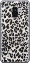 Samsung Galaxy A8 2018 hoesje siliconen - Luipaard grijs - Soft Case Telefoonhoesje - Luipaardprint - Grijs