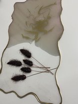 Epoxy dienblad met gedroogde haazenstaart bloemen