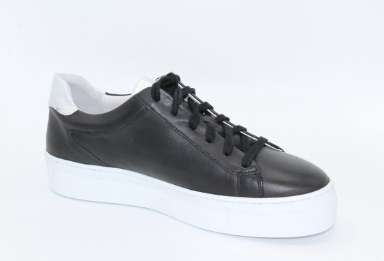 Basic Rode Sneakers met Witte Zool - Black-Leo.nl