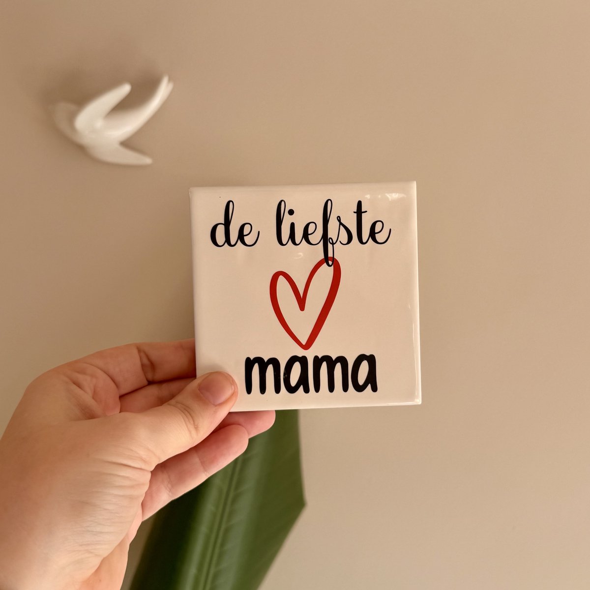 Wij&Blij De liefste mama - beige - tegeltje - spreuktegeltje - moederdag - cadeau - kleinigheidje - bedankje - interieur - decoratie