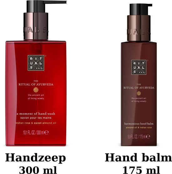 Een glanzende rode handzeep van 300 ml en een donkerbruine handbalsem van 175 ml, beide van Rituals of Ayurveda.