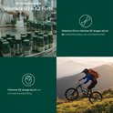Collage: flesjes in lab, fietsend persoon in bergen, iconen van botten en bloedstolling.