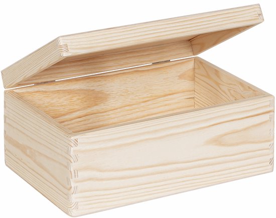 Een open, naturel houten kist met zichtbare houtnerven en vingerverbindingen.