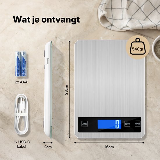 Balance de cuisine argentée mesurant 16x23cm, épaisseur 2cm, incluant 2 piles AAA et un câble USB-C.
