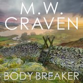 De omslag van 'Body Breaker' toont een schilderachtig landschap met een stenen muur en een klaphek, met de tekst M.W. CRAVEN en BODY BREAKER.