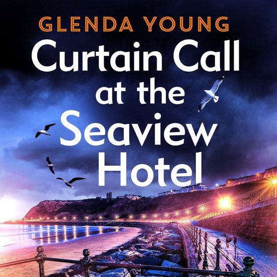 A Helen Dexter Cosy Crime Mystery2- Curtain Call at the Seav ... - cover