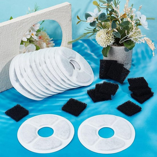 16 stuks kattenfonteinfilters voor 2,5 l drinkfontein voor katten vervangingsfilter, kattenfonteinfilter met hars, actieve kool, drielaags filtersysteem voor 43717 filter, kattenfontein voor kat (wit