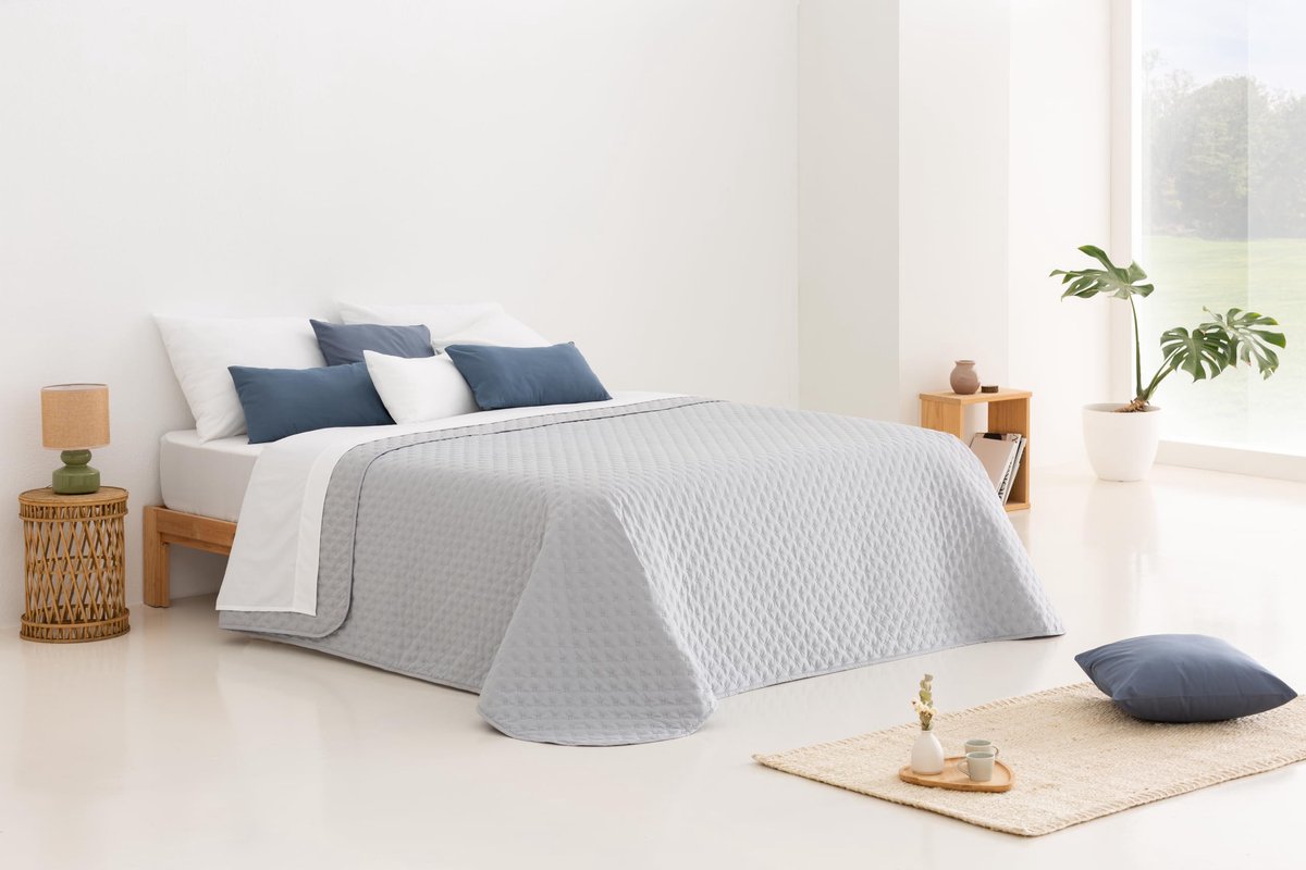 Azomor® Lichtgrijze bedsprei met sterrenpatroon voor alle seizoenen 100% microfiber 200 x 260 cm