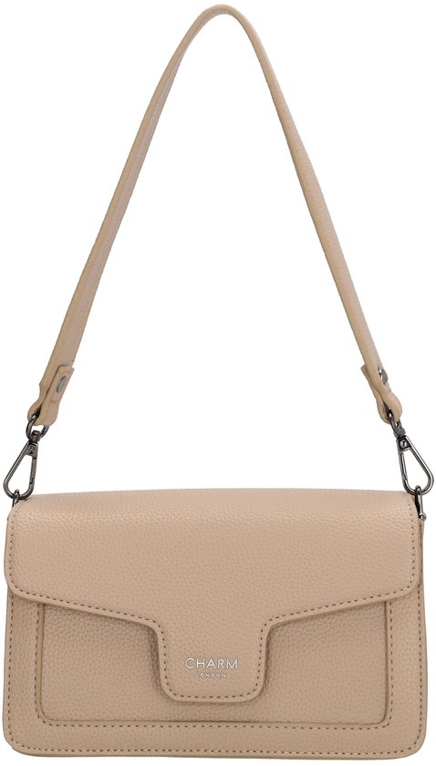 Beige dames schoudertas met 'Charm London' logo op het voorvak en een smalle schouderband.