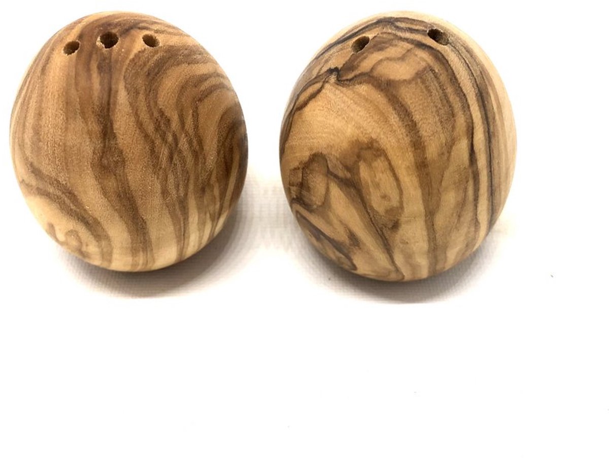Set van eivormige peper- en zoutstrooier gemaakt van olijfhout -