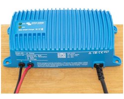 Victron Blue Smart IP67 (Type: 24V/12A)
