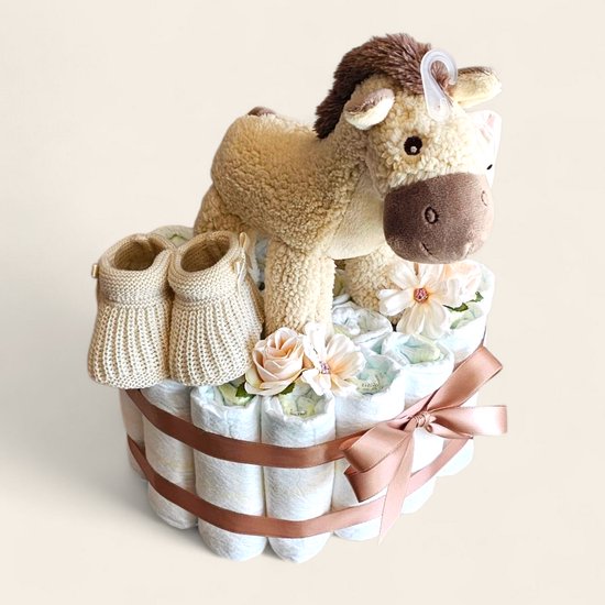 Luxe Luiertaart met Happy Horse knuffel, Liewood slabber, gehaakte slofjes & 21 Pampers maat 2 - feestelijk verpakt kraamcadeau van BamBam — afbeelding 2