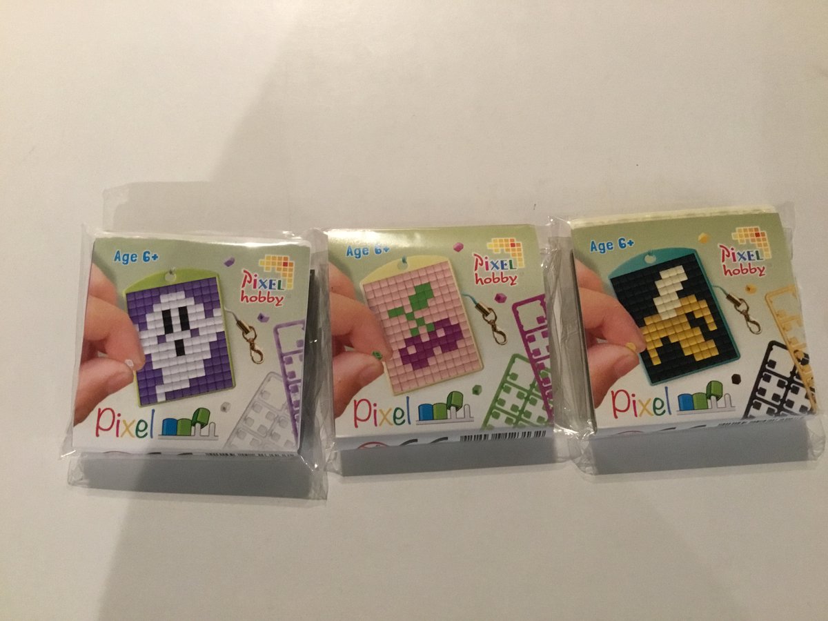SET 3 PIXELHOBBY MEDAILLONS SPOOK-KRIEKEN-BANAAN