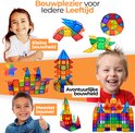 Des enfants jouent avec des tuiles magnétiques colorées, construisant un bateau, un vaisseau spatial et des tours. Une fille sourit avec un robot et un garçon avec un château.