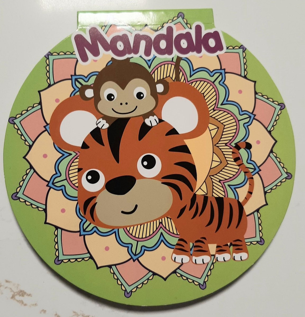 Little green animal mandala colouring book - dieren mandala kleurboek - groen - rond - 15cm - dier - kinderen mandalakleurboek
