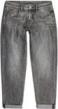 Grijze G-Star jeans, model Kate Boyfriend, met opgerolde broekspijpen.