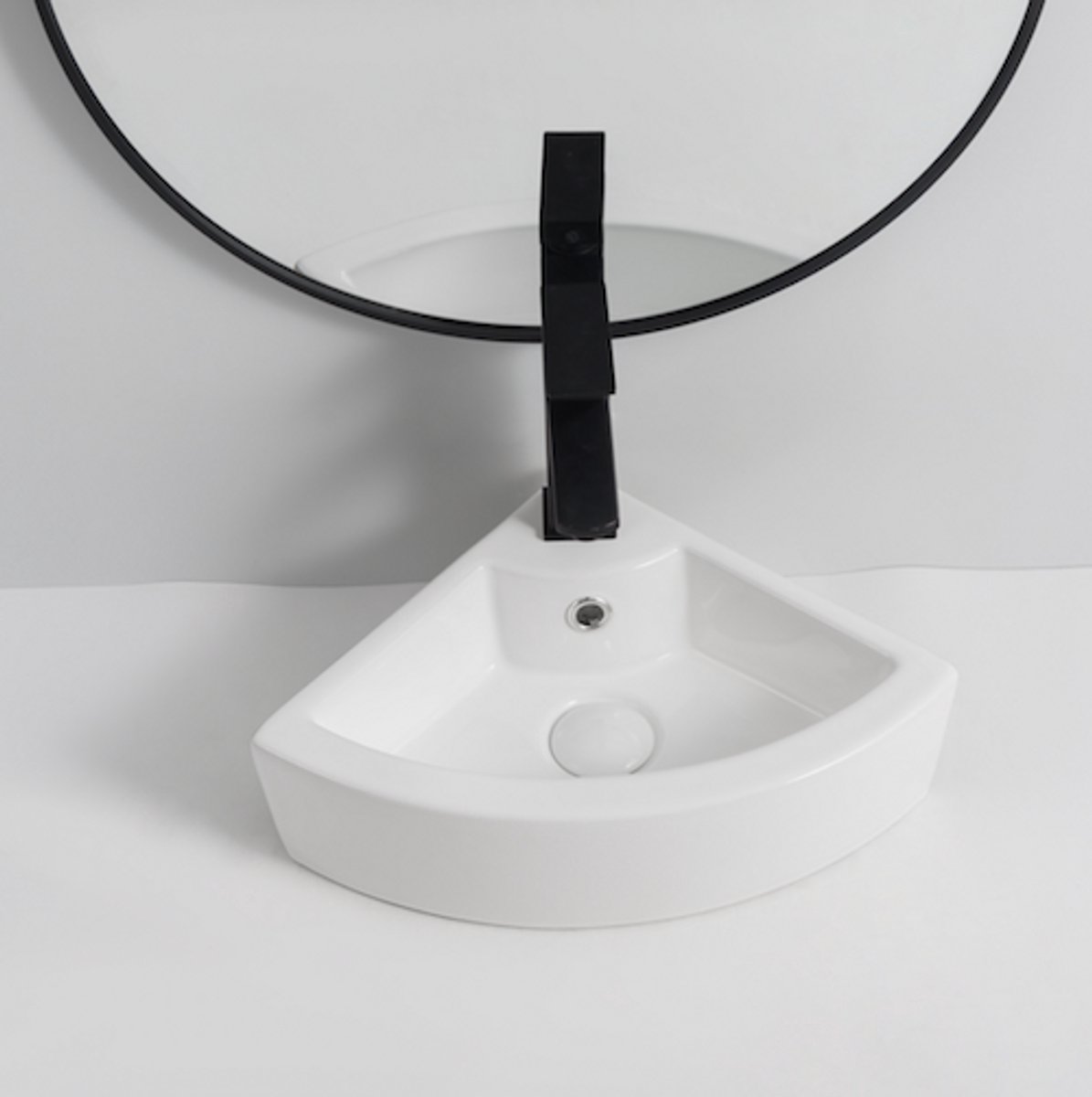 WOON-DISCOUNTER.NL - Horska 32 - Glans wit - Toiletfontein hoek - - Keramiek - Hoek - 251110