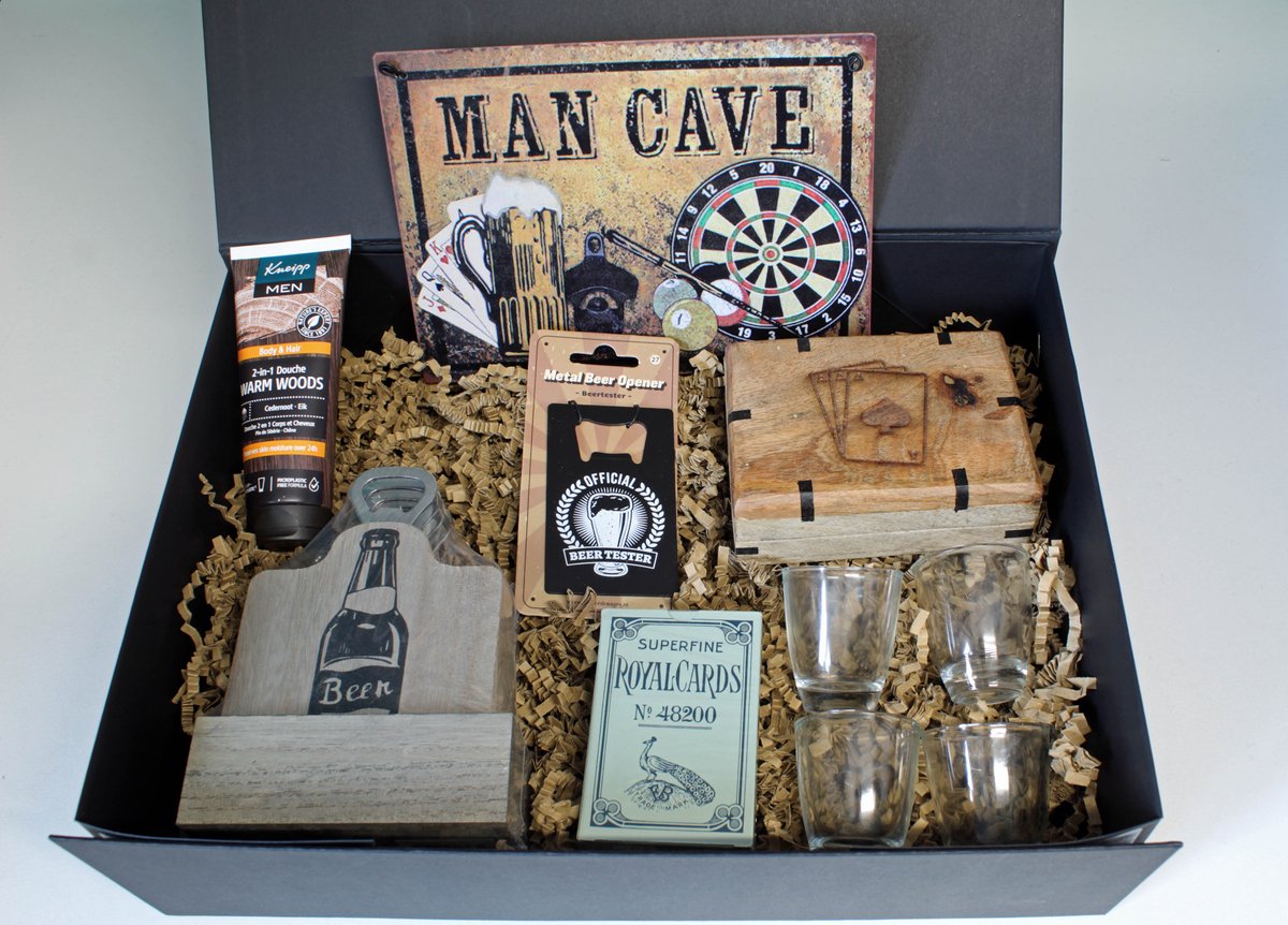 Giftbox Man Cave - cadeau voor hem - kerstcadeau - Vaderdagcadeau - speciaal voor mannen