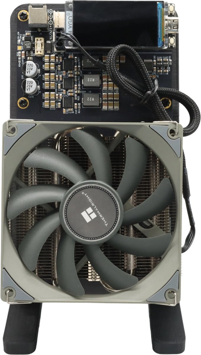 NerdQaxe++ - Inclusief Stand & EU Stekker - 4,8TH/s Bitcoin Miner - Solo  miner - Zwart | bol