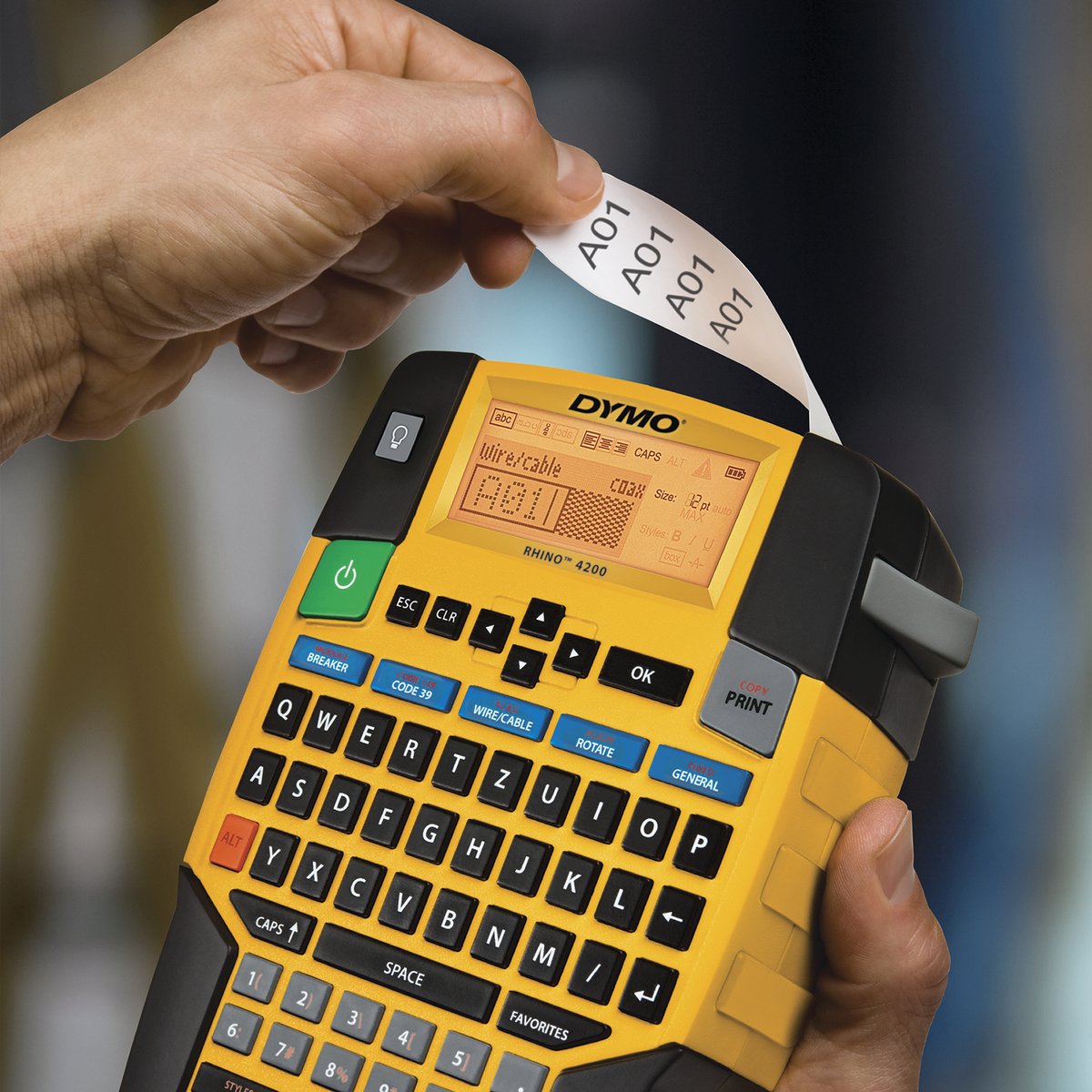 DYMO Rhino 4200 Draagbare Industriële Labelmaker | QWERTY-toetsenbord | Compacte, tijdbesparende labelprinter voor professionals, die veel onderweg zijn thumbnail 2
